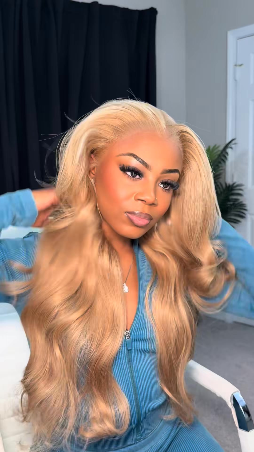 Megalook Hair